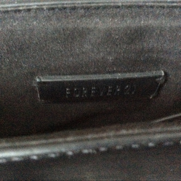 💛Forever 21 Faux Leather Crossbody Bag - Picture 5 of 5